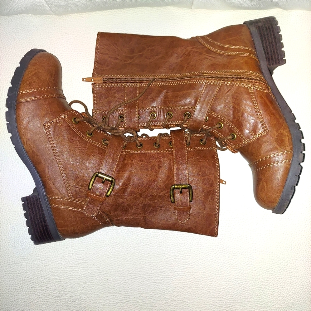 Soda Lace Up Brown Boots Sz 9.5